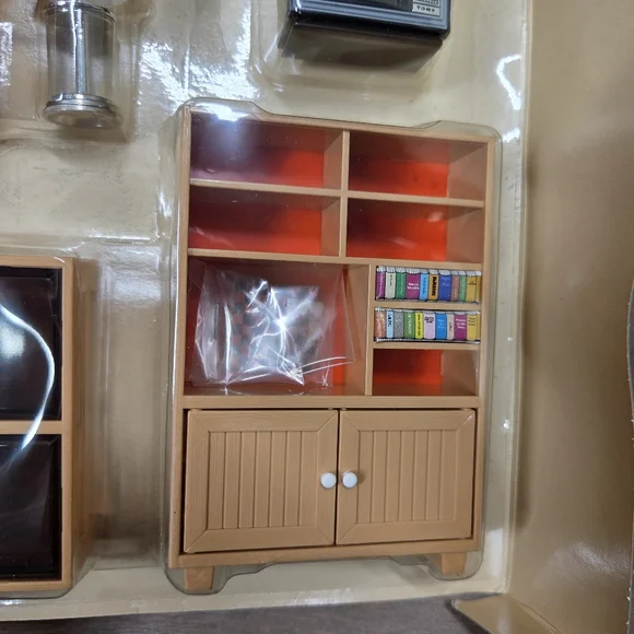 Vintage Tomy Smaller Homes Contemporary Miniature Living Room Furniture Set - Picture 15 of 16